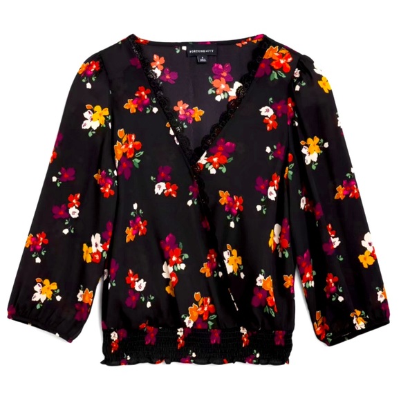 FORTUNE + IVY
Bella Lace Detailed Surplice Blouse| Size L| Black multi - Picture 4 of 10
